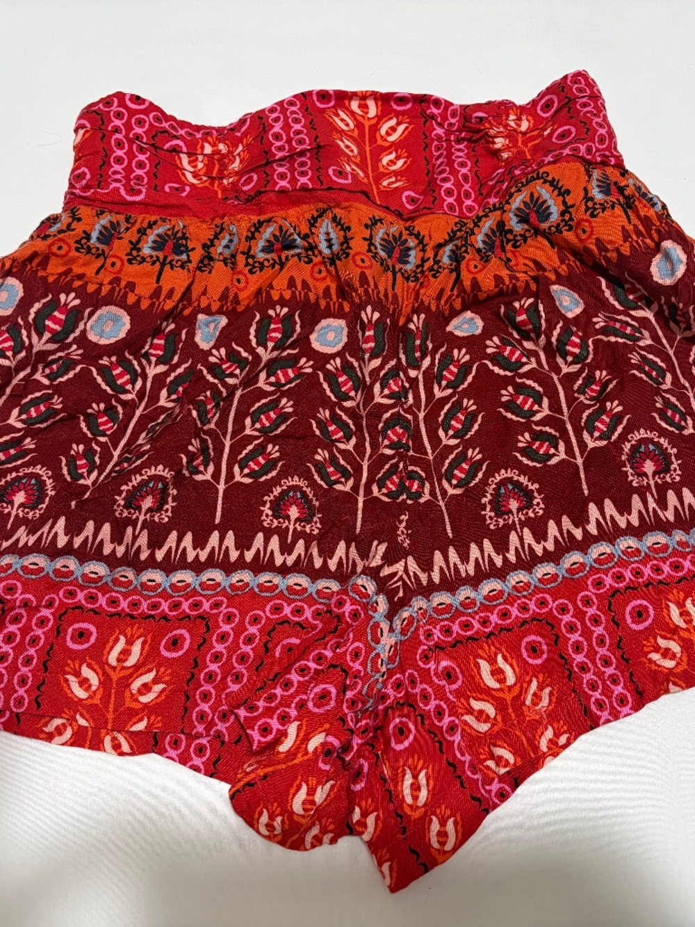 By Anthropologie Boho Floral Smocked Waist Shorts Red Orange Pink Size M